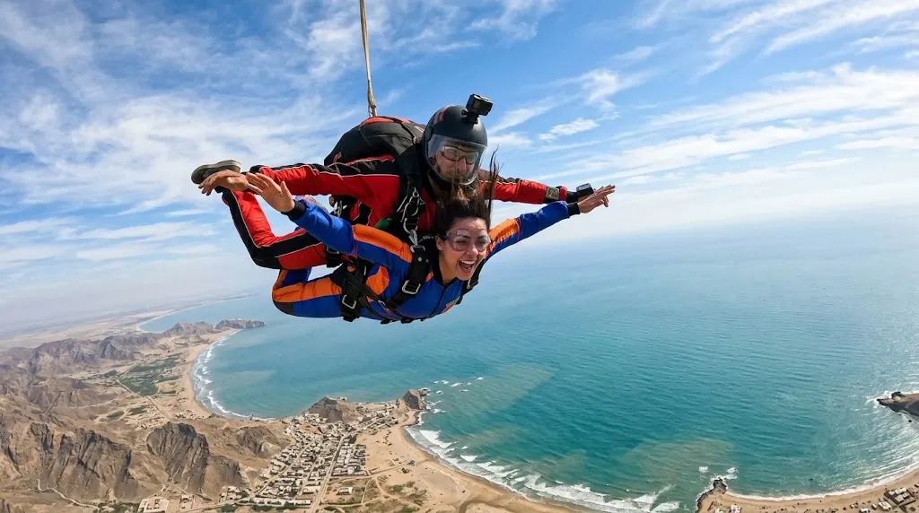 How much does it cost to skydive